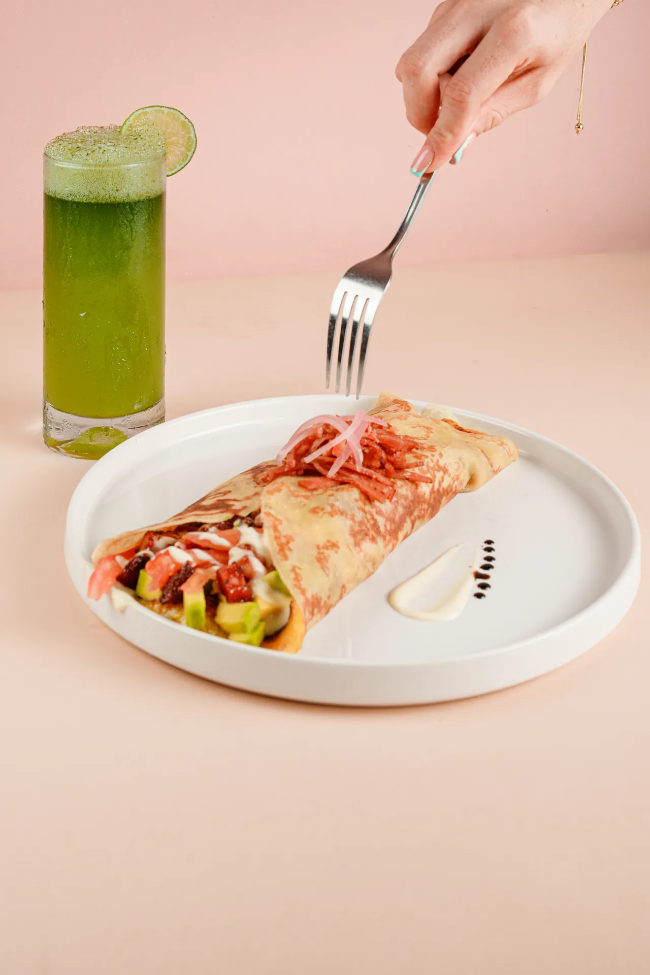 Crêpe artesanal de costillas BBQ de La Bonne Crêpe, San José del Guaviare